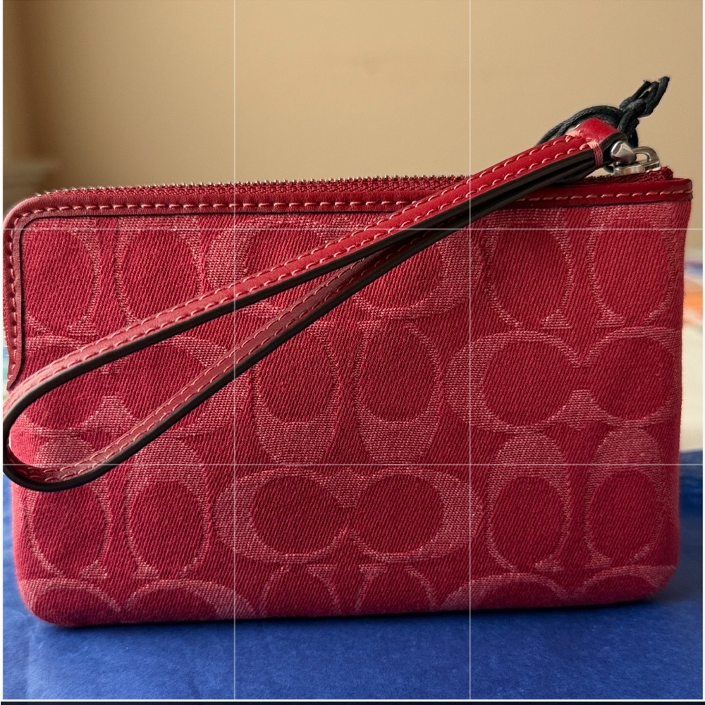 ❤️💘❤️ COACH CORNER ZIP WRISTLET IN SIGNATURE DENIM ❤️💘❤️ NWT ❤️💘❤️ - Picture 6 of 16